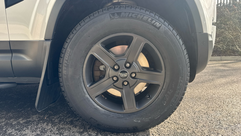 Land Rover Defender 90 Diesel 3.0 D250 Hard Top Auto